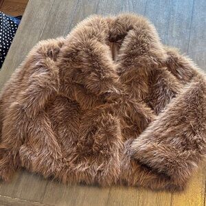 Katch Me beautiful faux fir lined 2 snap front closer coat jacket size large